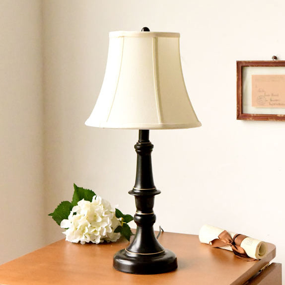 Retro Table Lamps to Create a Nostalgic Abode
