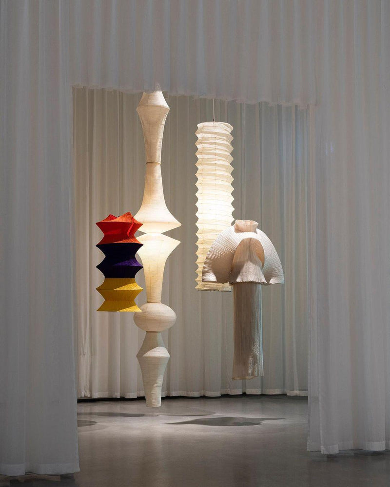 Akari E Pendant Light 12.2"