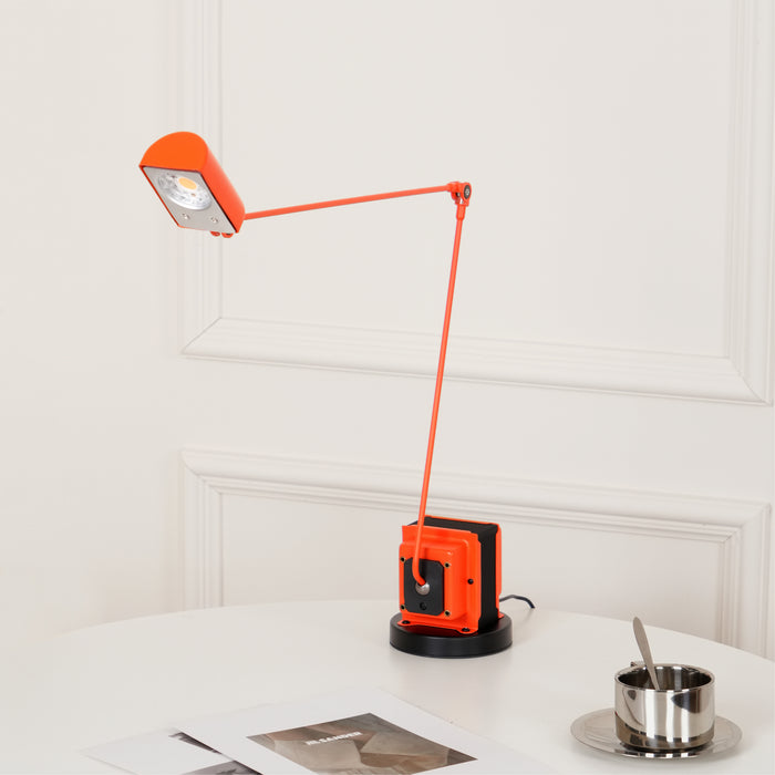 Apex Flex Table Lamp 4.3"