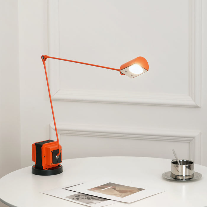 Apex Flex Table Lamp 4.3"