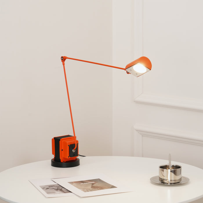 Apex Flex Table Lamp 4.3"