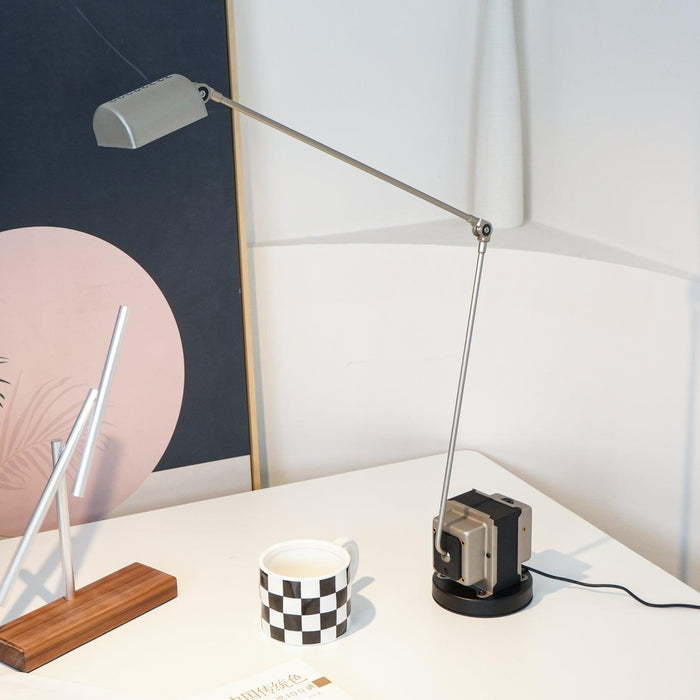 Apex Flex Table Lamp 4.3"