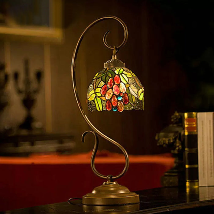 Cal Lighting Cotulla Lampe de table Tiffany 9,8"
