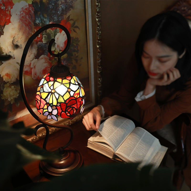 Cal Lighting Cotulla Tiffany Table Lamp 9.8"