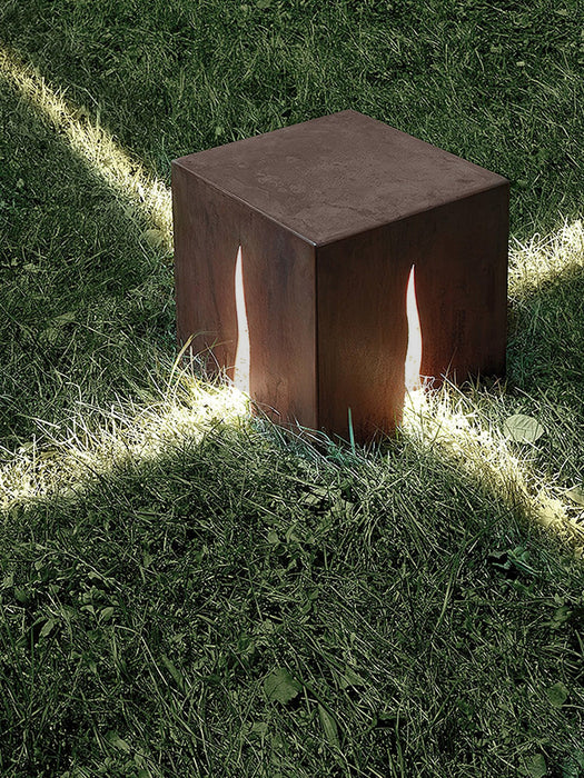 Crack Cube Outdoor Light