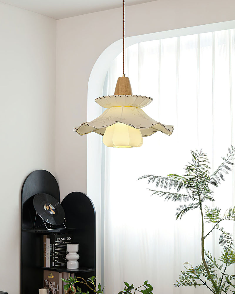 Daisy Charm Pendant Light 17.7"