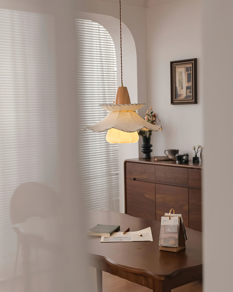 Daisy Charm Pendant Light 17.7"