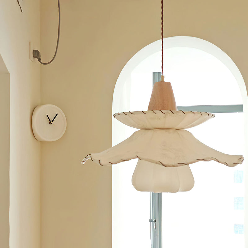 Daisy Charm Pendant Light 17.7"