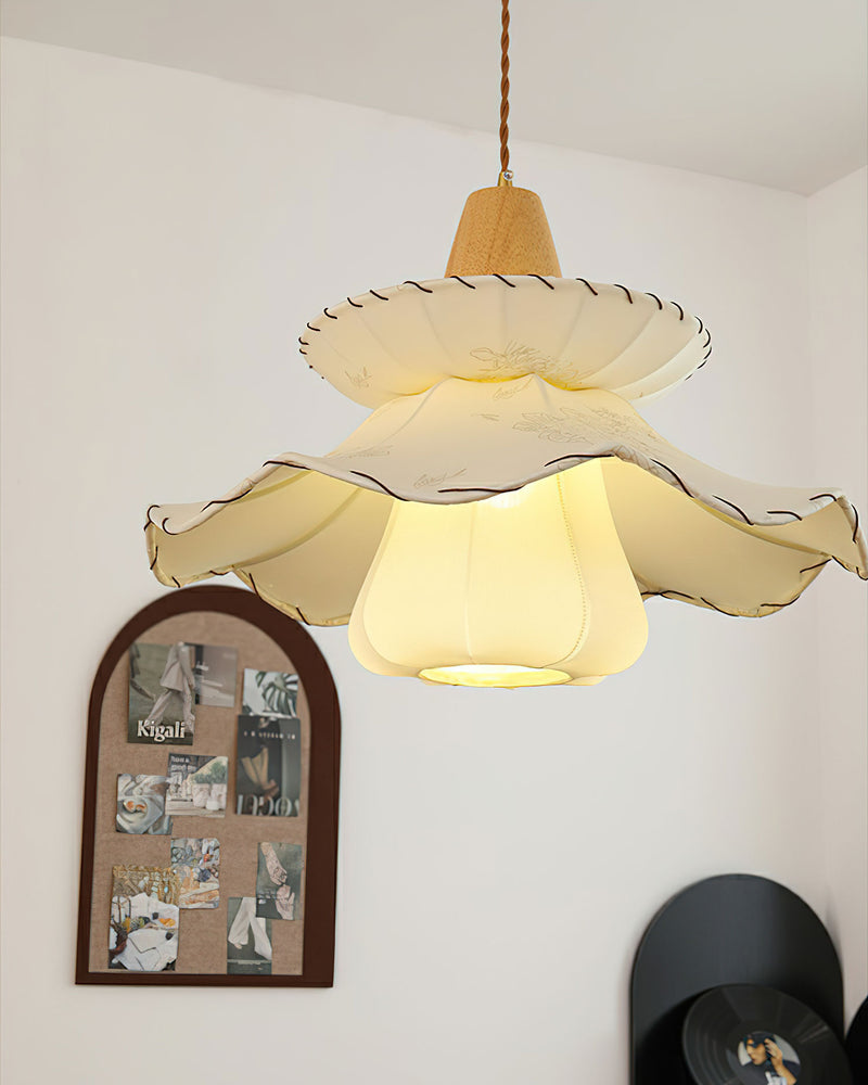 Daisy Charm Pendant Light 17.7"