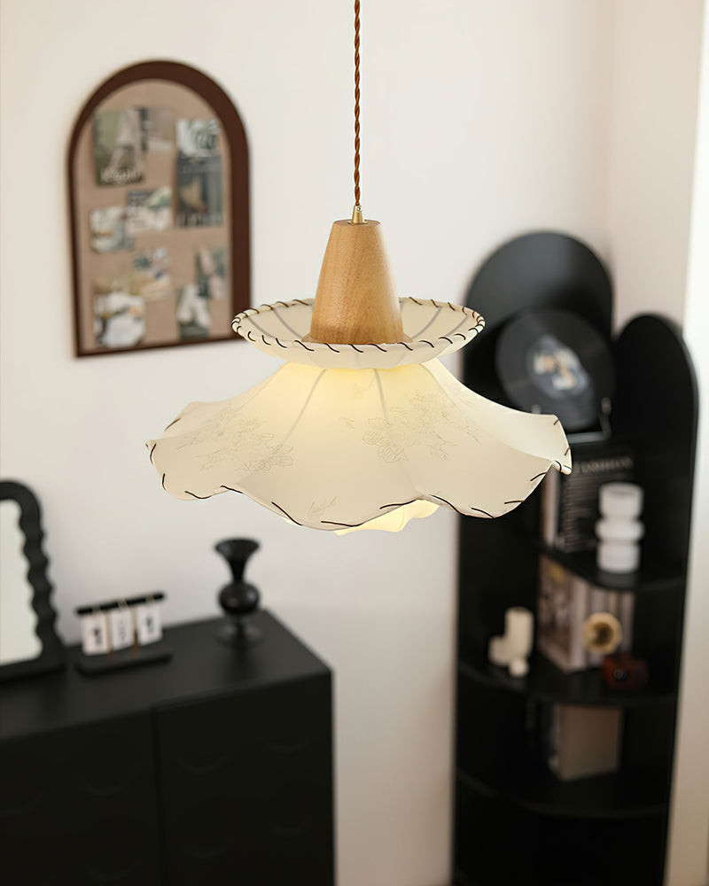 Daisy Charm Pendant Light 17.7"