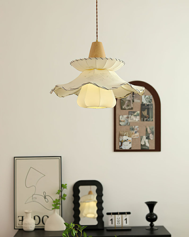 Daisy Charm Pendant Light 17.7"