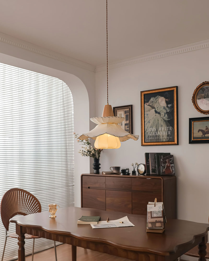 Daisy Charm Pendant Light 17.7"