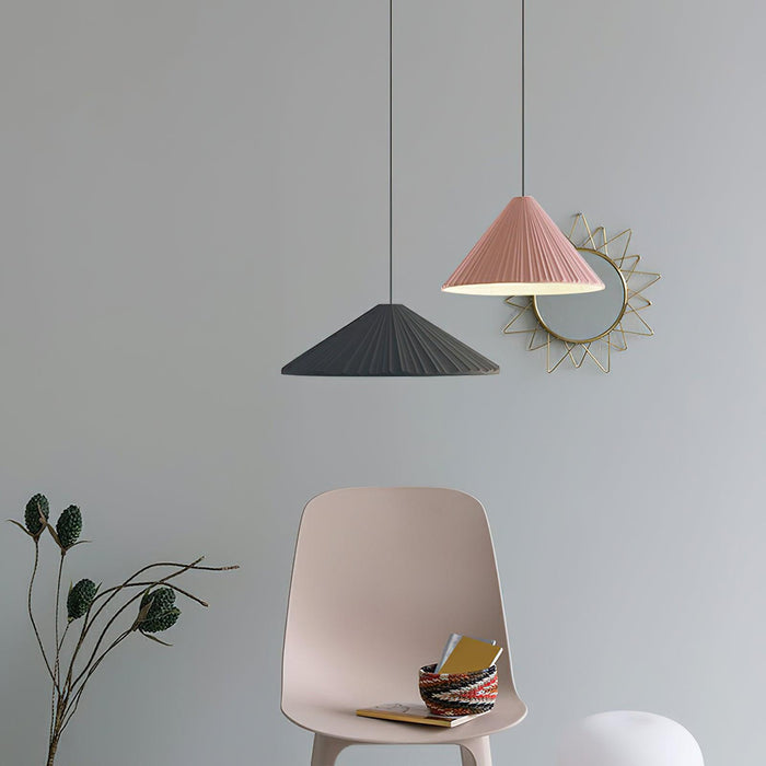 Hat Resin Pendant Lamp