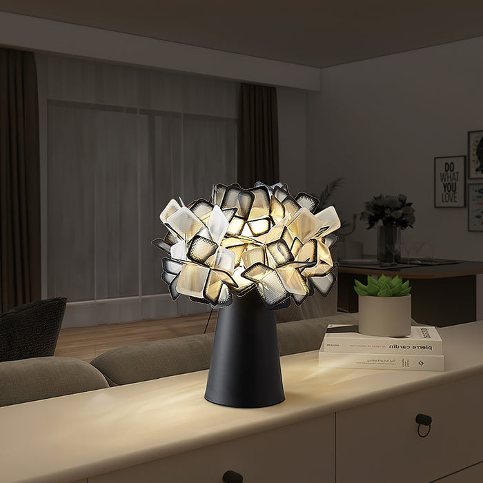 Illis Flower Table Lamp 10.2"