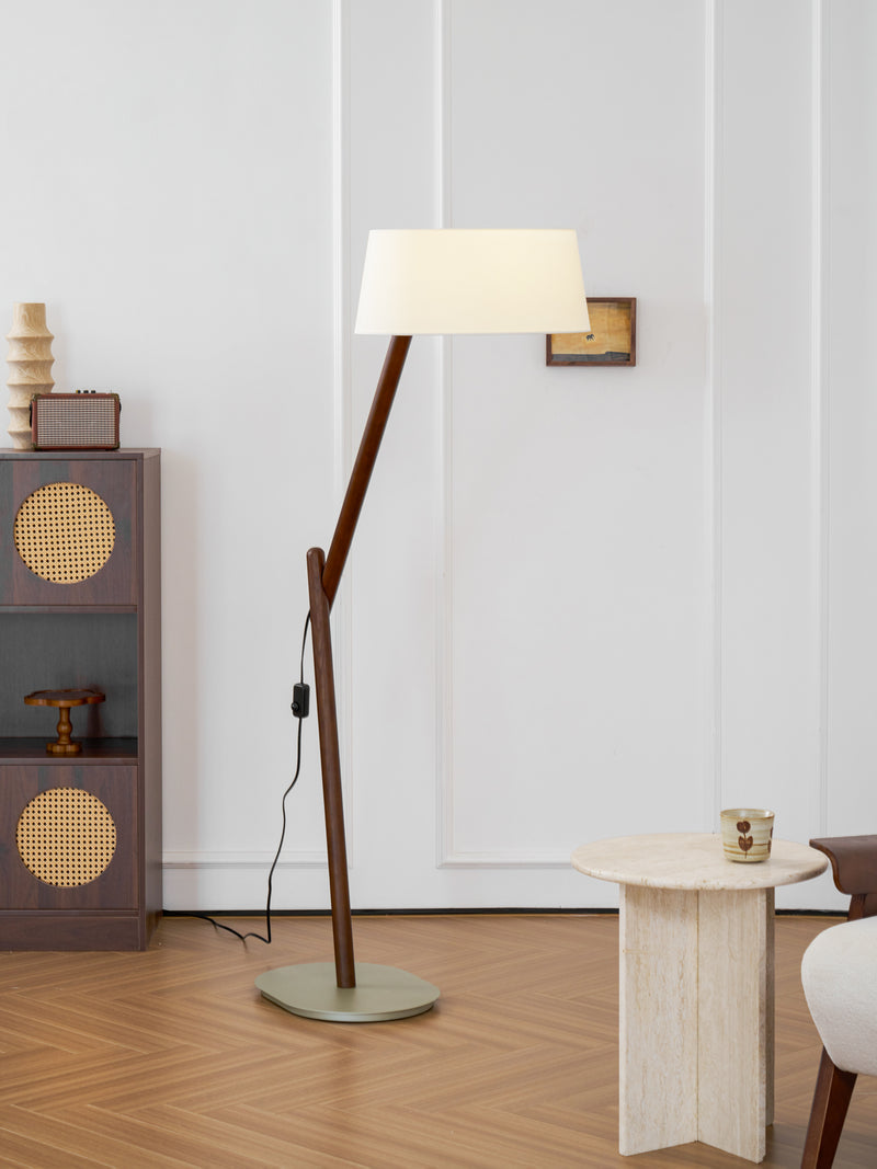 Lean Pivot Floor Lamp 18.9"