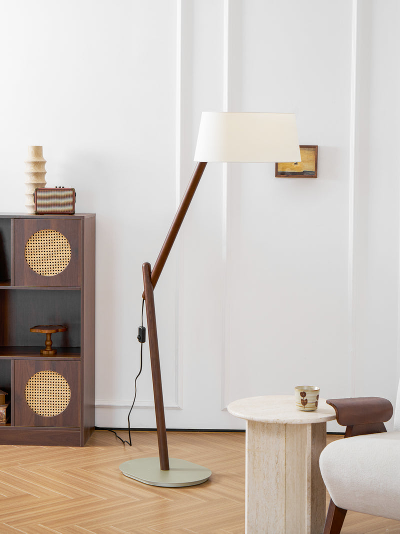 Lean Pivot Floor Lamp 18.9"