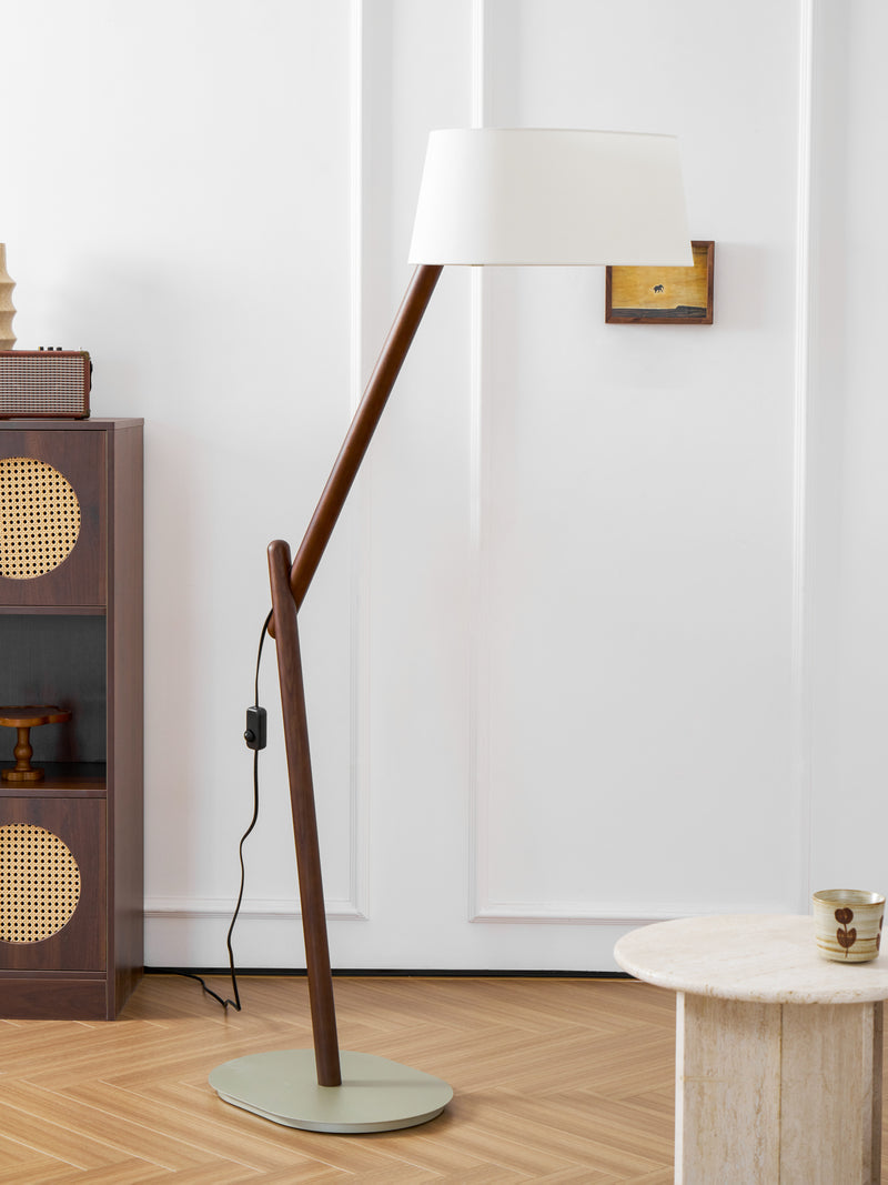 Lean Pivot Floor Lamp 18.9"