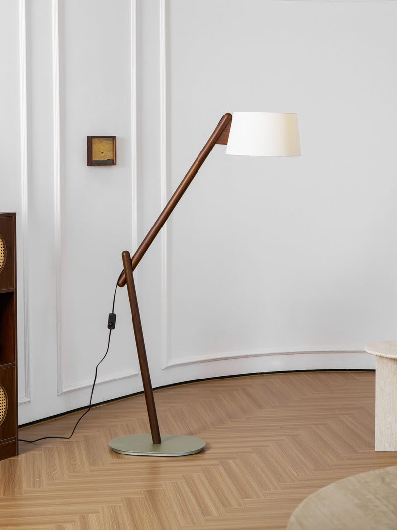 Lean Pivot Floor Lamp 18.9"