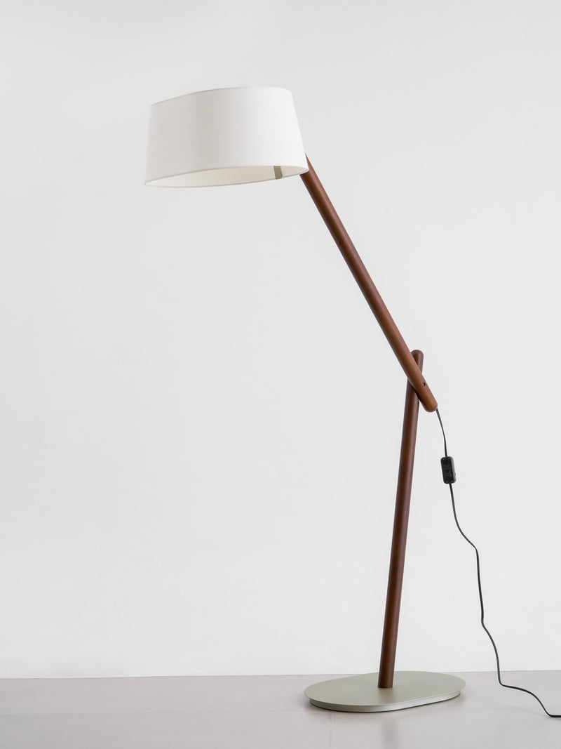Lean Pivot Floor Lamp 18.9"