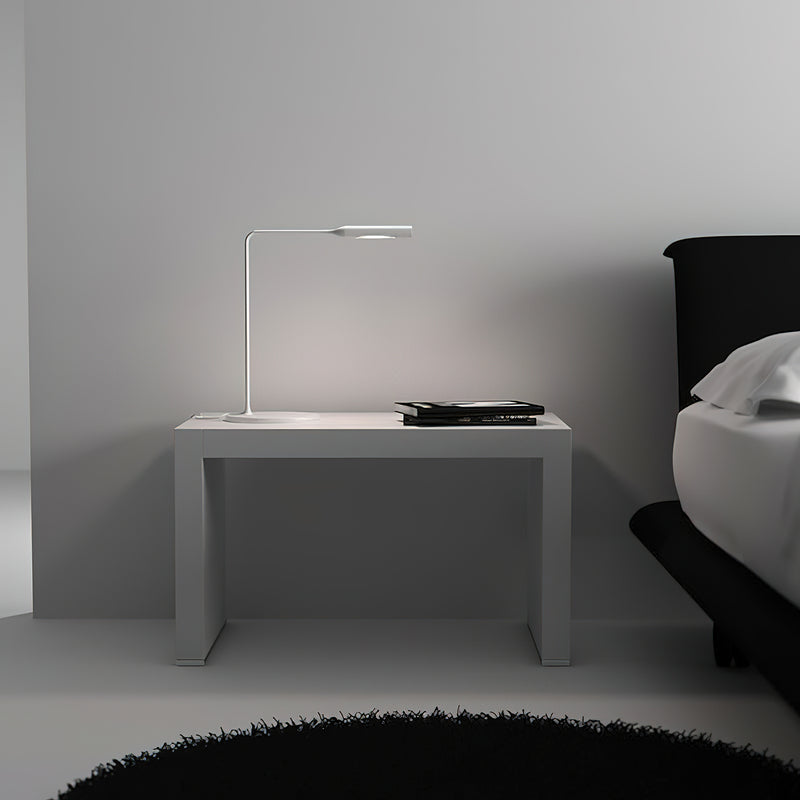 Linear Grace Table Lamp 15.7″