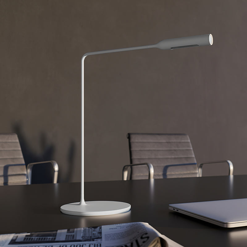 Linear Grace Table Lamp 15.7″