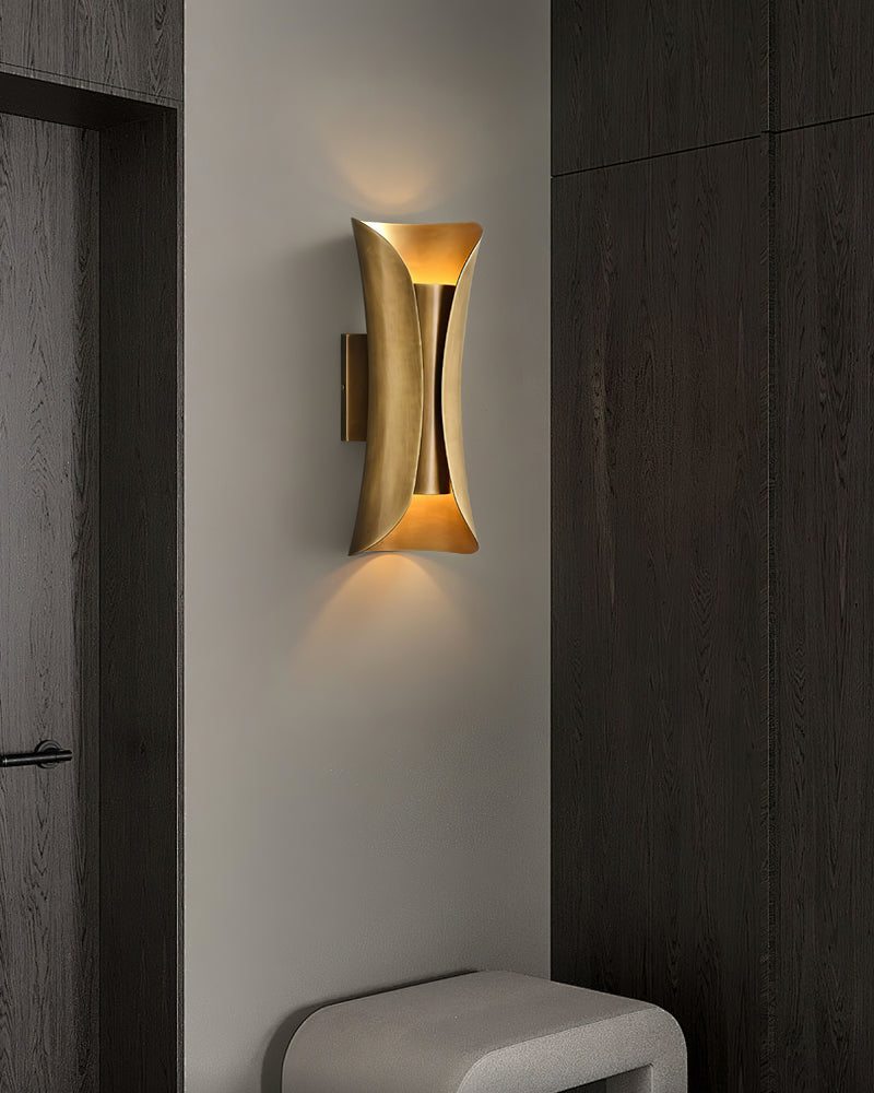Lustra Wall Lamp