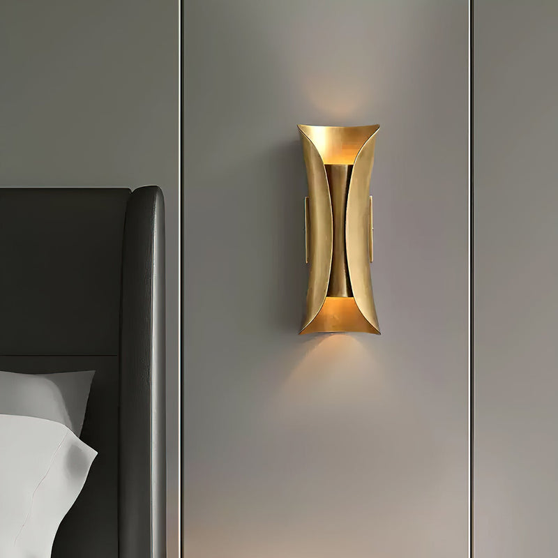 Lustra Wall Lamp