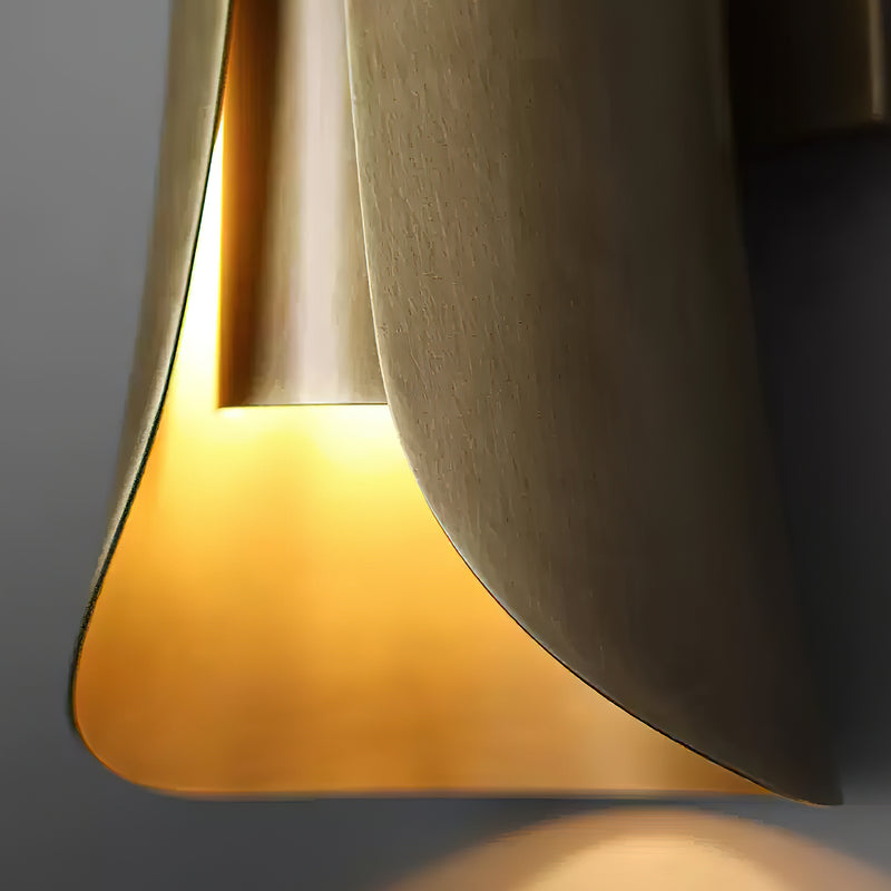Lustra Wall Lamp