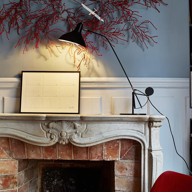 Mantis Arm Table Lamp 21.7"