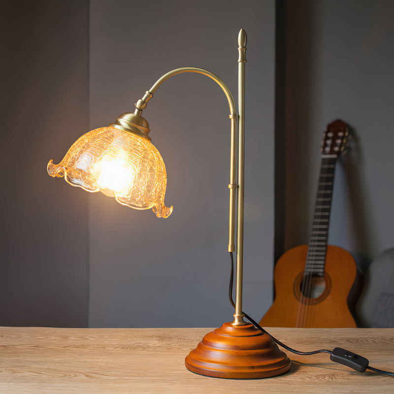 Adelaide Scalloped Table Lamp