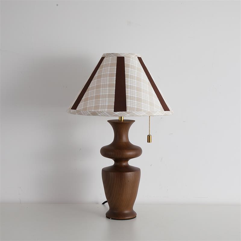 Arvion Wood Table Lamp