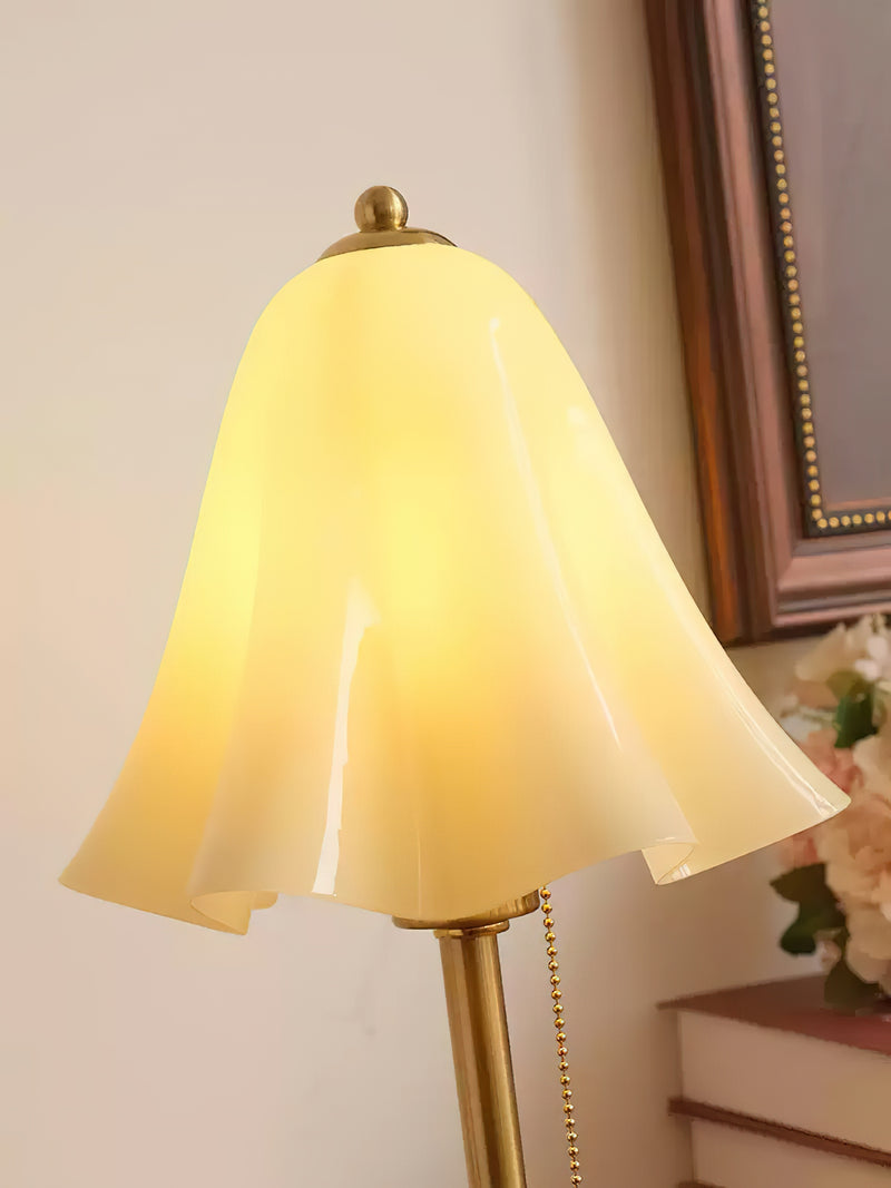 Bellunora Table Lamp