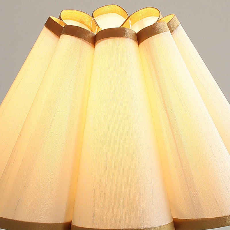 Dovrane Table Lamp