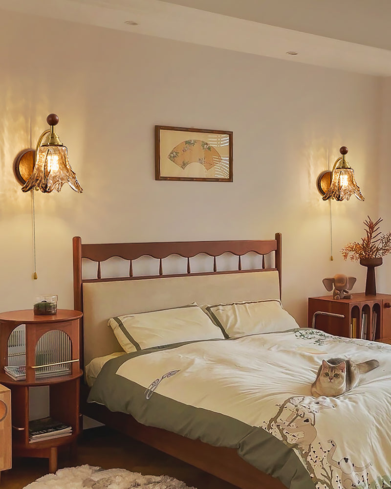 Flora Wall Lamp