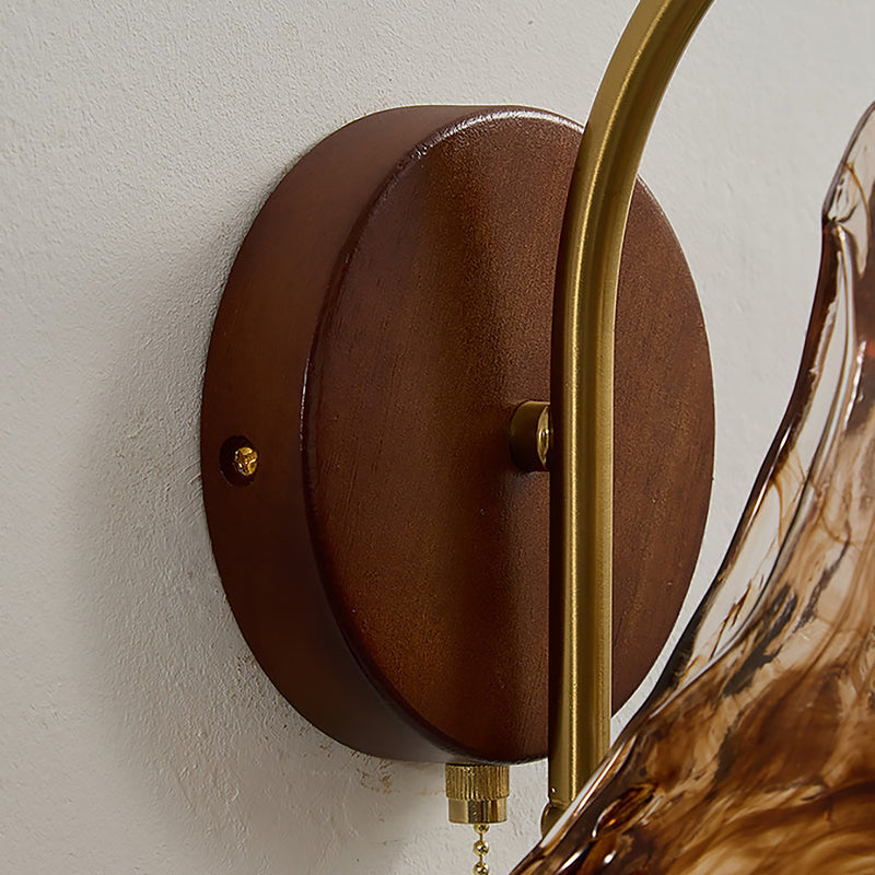 Flora Wall Lamp