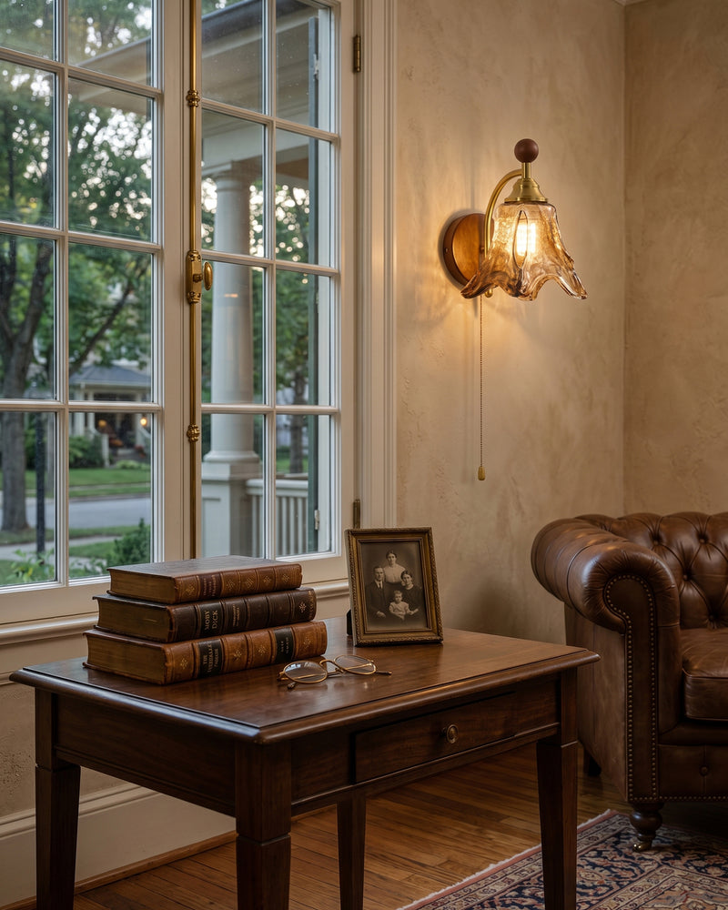 Flora Wall Lamp