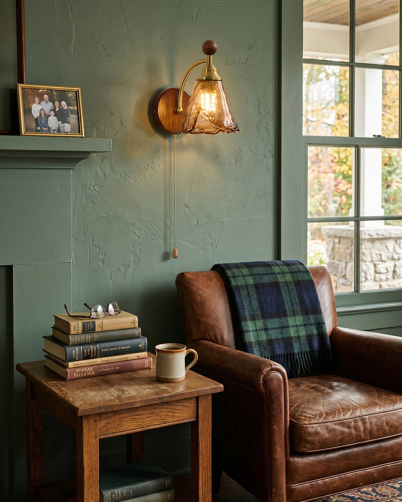 Flora Wall Lamp