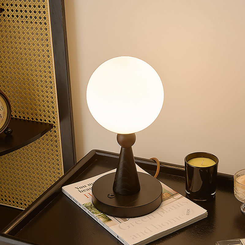 Leo Table Lamp