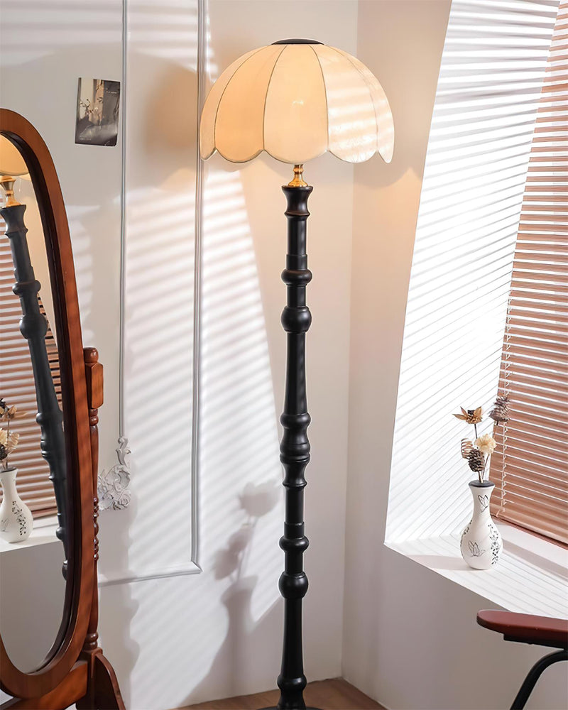 Lumavia Floor Lamp