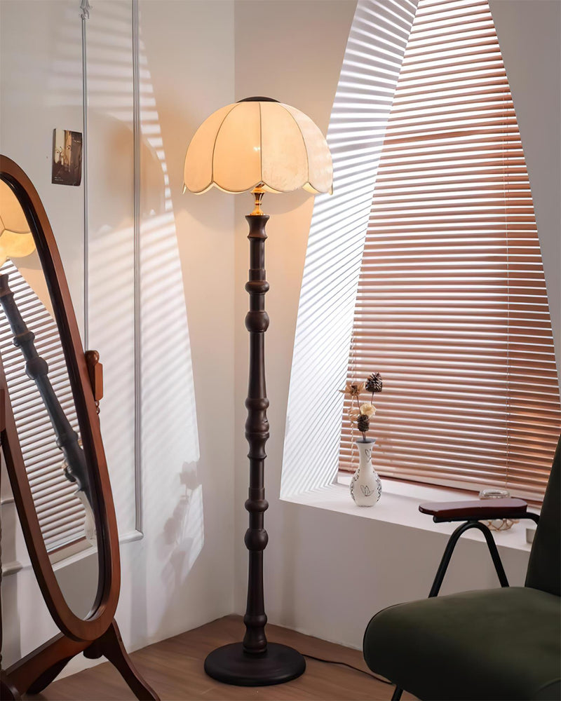 Lumavia Floor Lamp