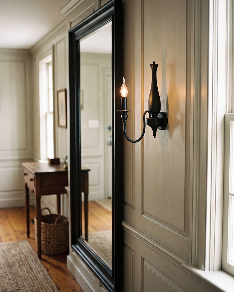 Noir Heritage Wall Sconce