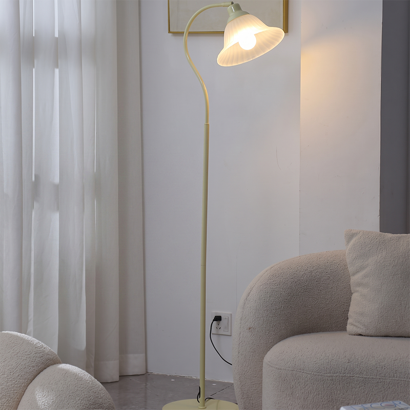 Poppy Floor lamp