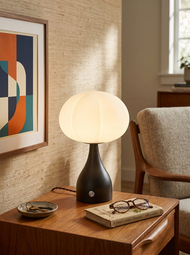 Ribbed Globe Table Lamp