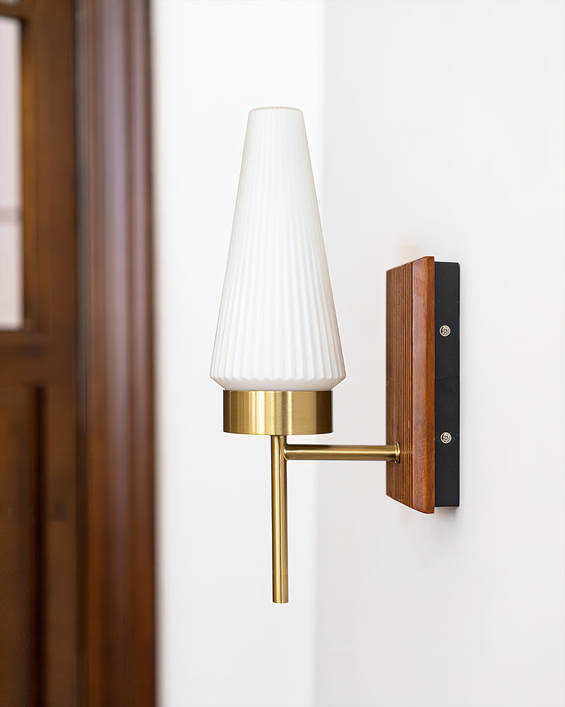 Taviren Wall Sconce