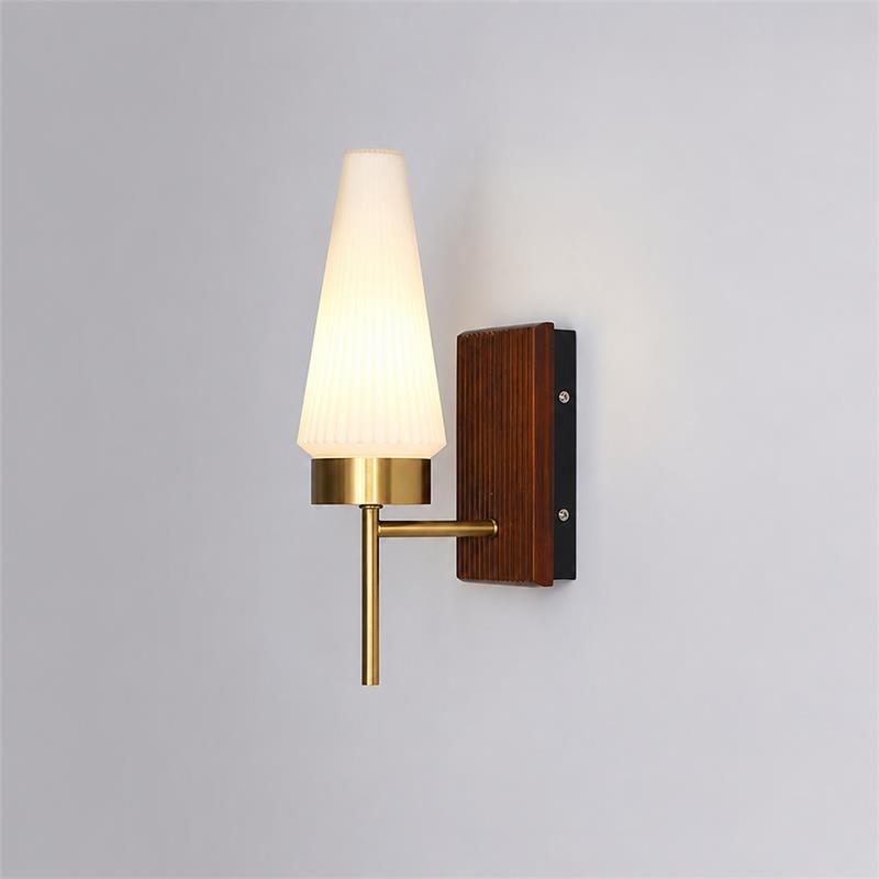 Taviren Wall Sconce