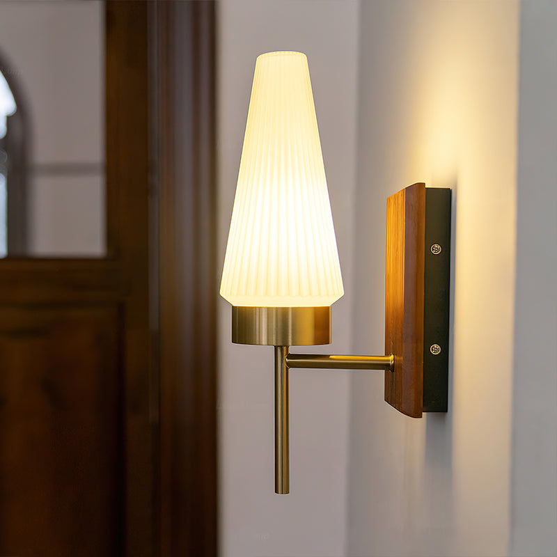 Taviren Wall Sconce