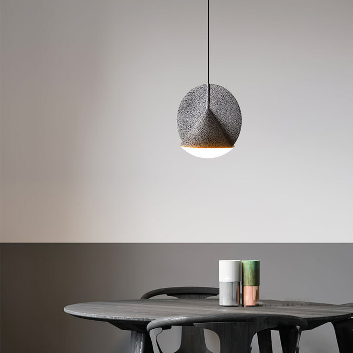 Ossa Resin Pendant Lamp 11.8"