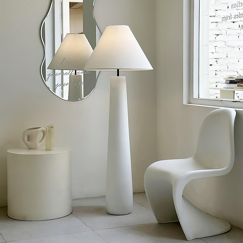 Pulse Floor Lamp 21.3"