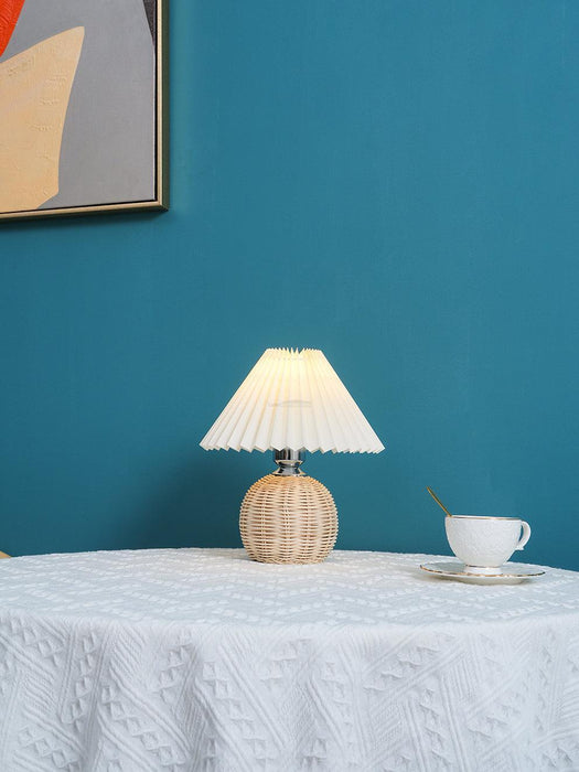 Rattan Pleated Table lamp 9.4"