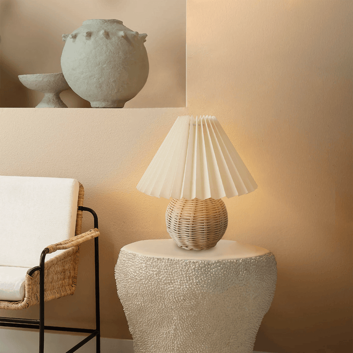 Rattan Pleated Table lamp 9.4"